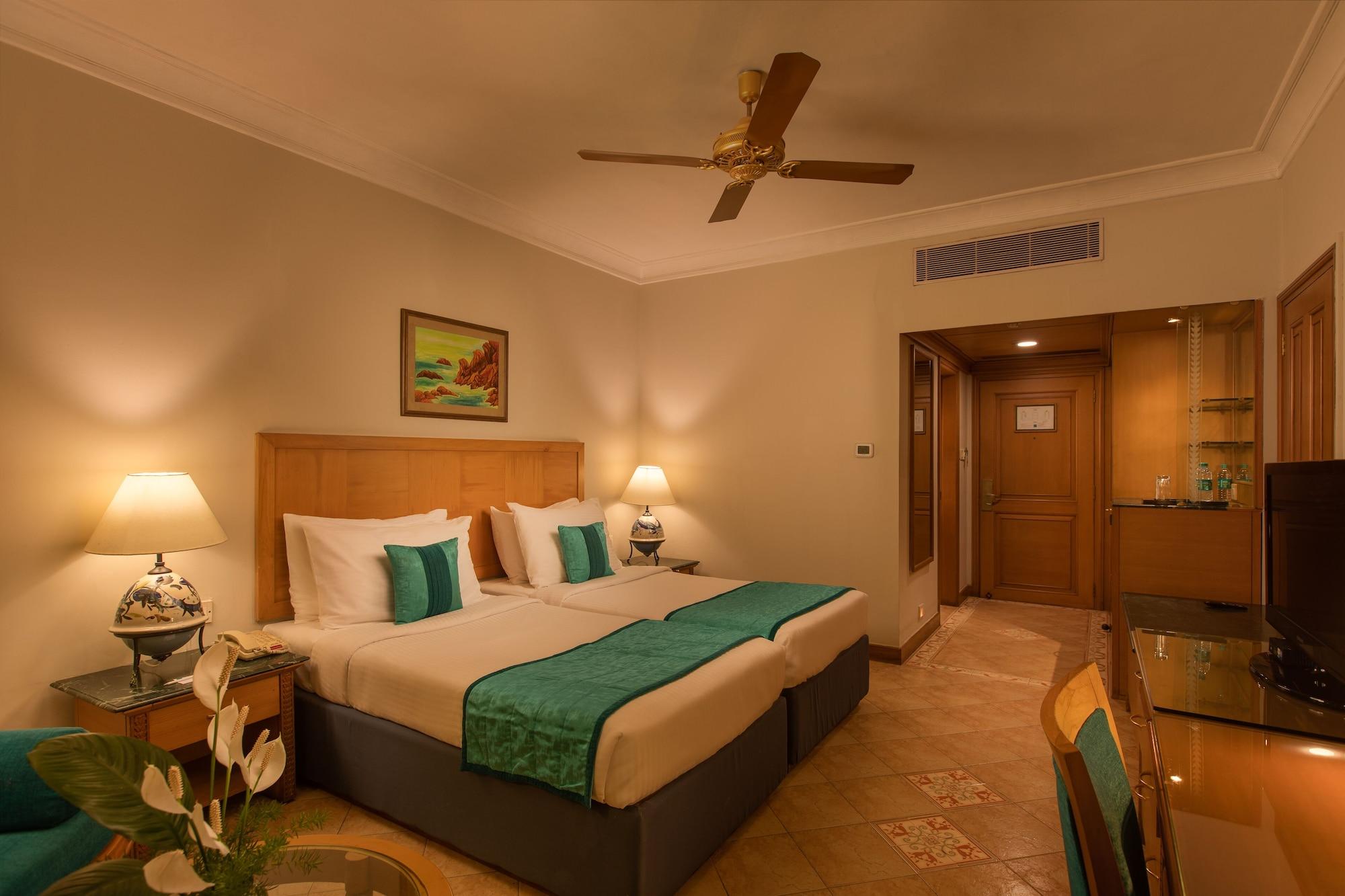 Kenilworth Resort & Spa, Goa Utorda Buitenkant foto